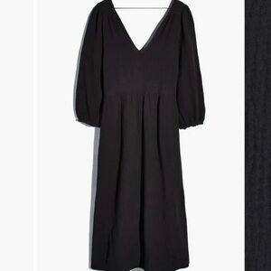 Madewell Lightspun V-Neck Midi Dress in Black size medium
